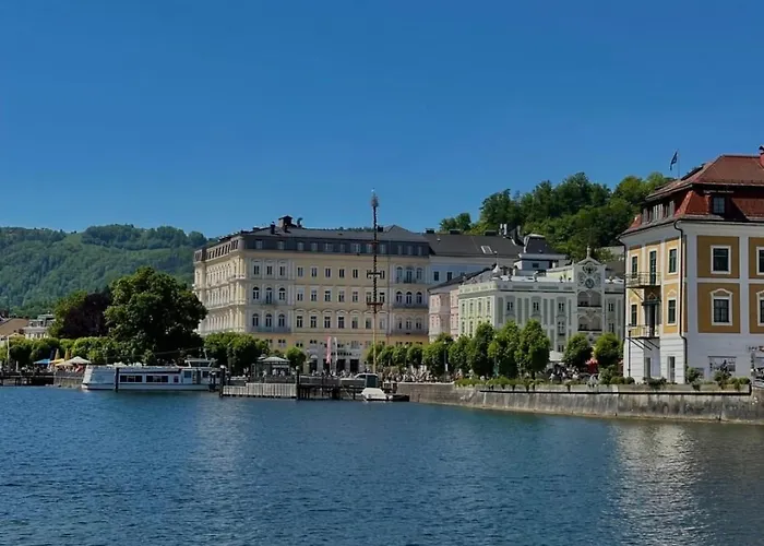 Mimis Lakeside - Newly Renovated Apartment *