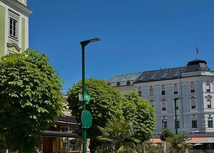 Mimis Lakeside - Newly Renovated Apartment