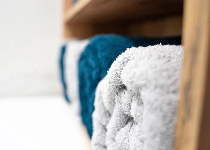 Mimis Lakeside - Newly Renovated شقة