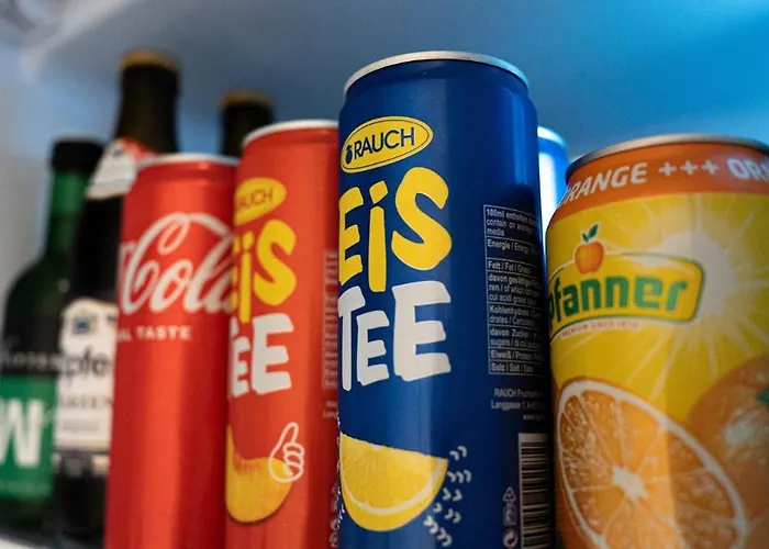 Mimis Lakeside - Newly Renovated *